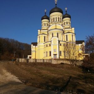 La data 22 martie 2015 a fost organizat un pelerinaj la Mănăstirea „Hîncu” cu Primarul or. Codru Vladimir Munteanu